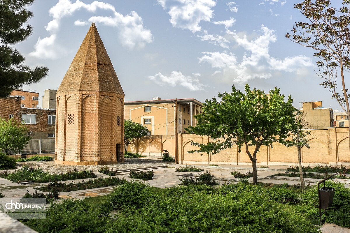 همدان شهری که در تاریخ ریشه دوانده است/دیدنیهایی از تویسرکان تا ملایر و لالهجین