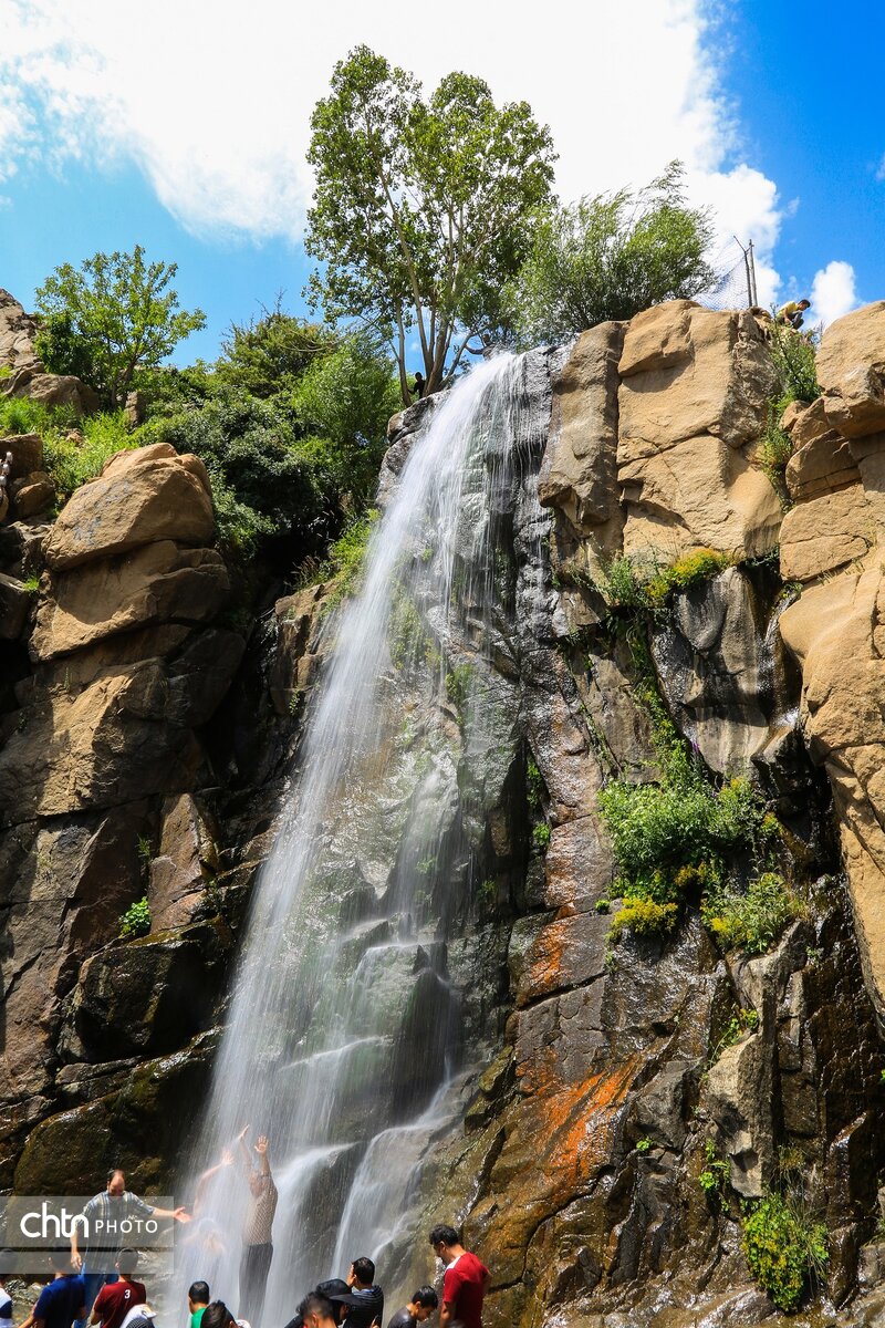 همدان شهری که در تاریخ ریشه دوانده است/دیدنیهایی از تویسرکان تا ملایر و لالهجین