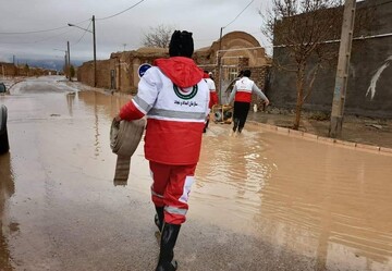 امدادرسانس تیم‌های عملیاتی هلال احمر به بیش از ۵ هزار نفر/ ۲۱ استان کشور متأثر از سیل و بارندگی