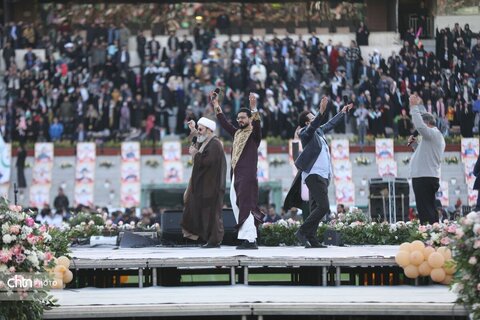 محفل قرآنی امام حسنی‌ها در ورزشگاه آزادی