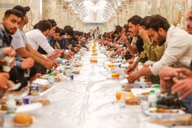 برپایی سفره افطار در نجف اشرف