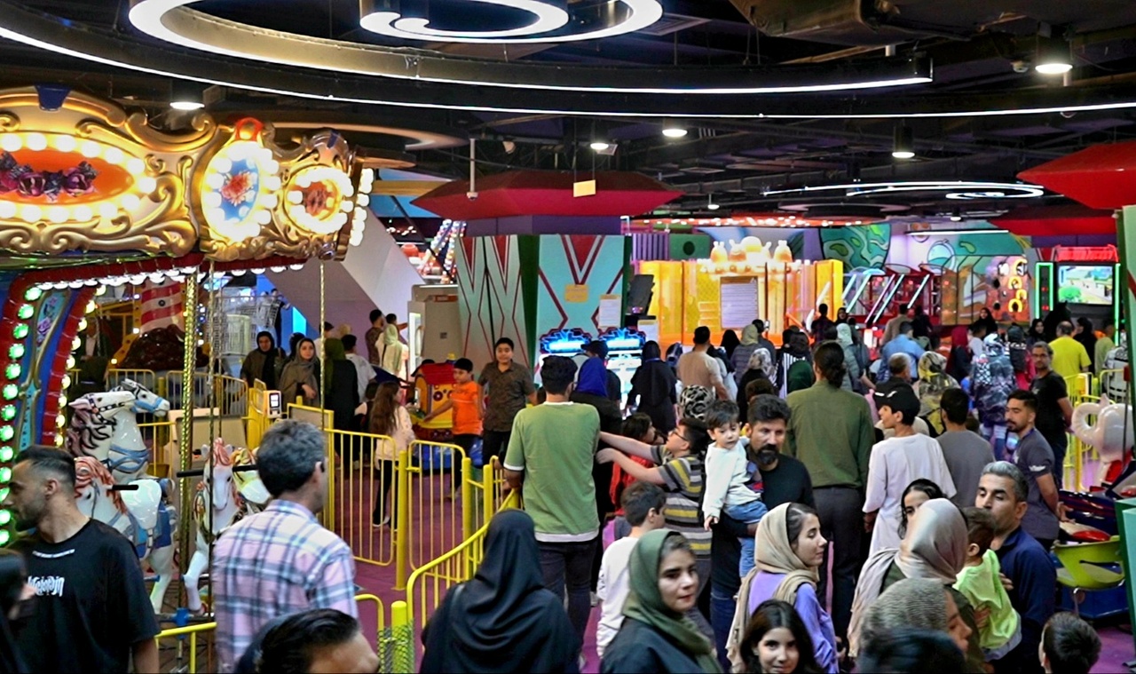 گشایش یکی از بزرگترین شهربازیهای سرپوشیده ایران در دزفول