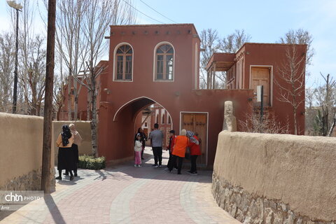 پارک ایران کوچک در روز نهم از بهار 1403
