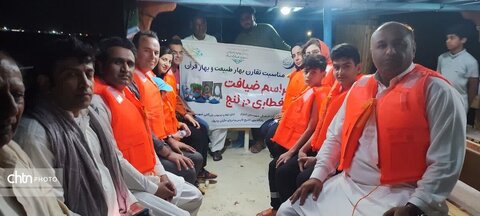 ضیافت افطار گردشگران دریایی در نخستین لنج تفریحی سیستان و بلوچستان  
