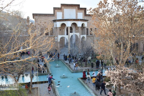 طنین دلنشین صدای دف در کاخ موزه خسروآباد