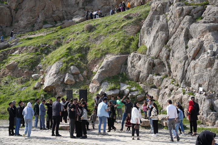 بازدید یک میلیون و ۴۰۰هزار نفر از جاذبه‌های گردشگری کرمانشاه/ ۱۳۹هزار مسافر نوروزی اسکان یافتند