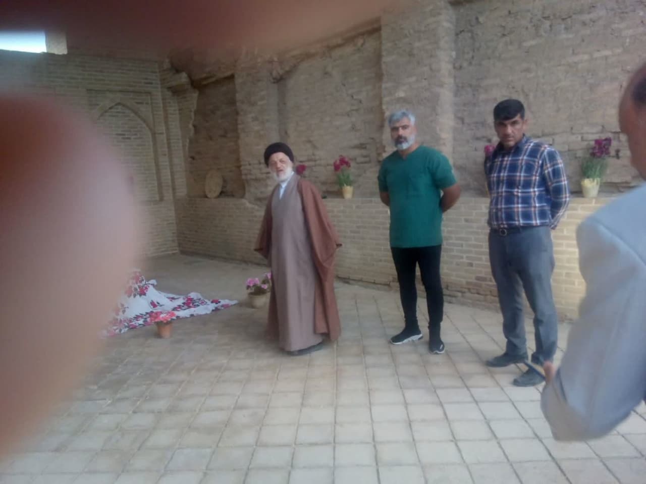 نماینده ولی فقیه و امام‌جمعه شهرستان بهبهان ازک اروانسرای خیرآباد (قلعه مدرسه) بازدید کرد