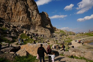 بازدید یک میلیون و ۸۰۰هزار نفر از جاذبه‌های گردشگری کرمانشاه/ ۱۶۷ هزار مسافر نوروزی اسکان پیدا کردند