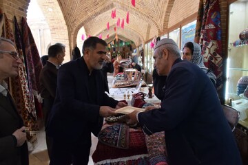 صنایع‌دستی کردستان ارمغانی ارزشمند برای گردشگران است