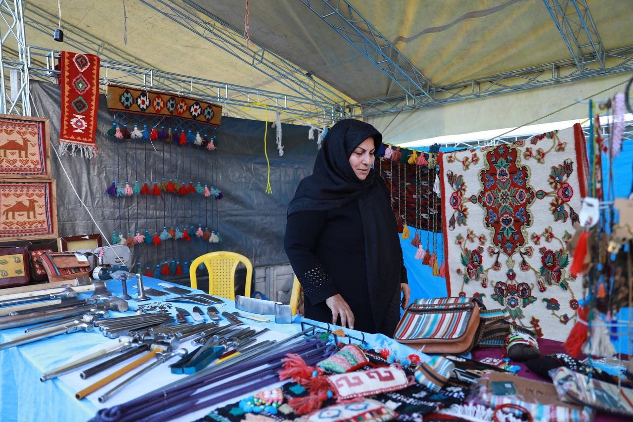 برپایی نمایشگاه نوروزی صنایع‌دستی در اهواز با حال و هوای شب‌های قدر