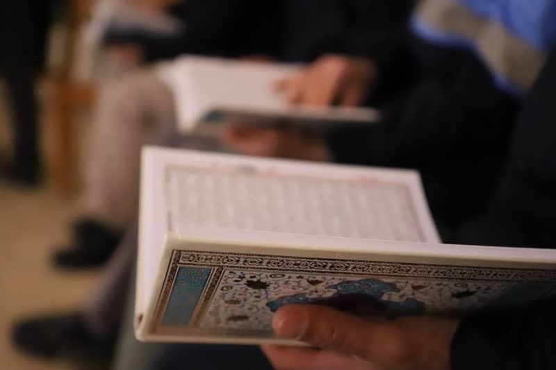 برپایی جلسه قرآن در آرامگاه تاریخی چلبی اوغلی شهرستان سلطانیه زنجان