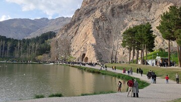 بازدید ۲ میلیون نفر از جاذبه‌های گردشگری کرمانشاه/ ۱۸۳هزار مسافر نوروزی در کرمانشاه اسکان پیدا کردند