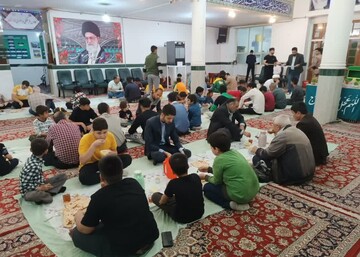 برپایی سفره افطار در مسجد جامع تاریخی علوی تربت جام