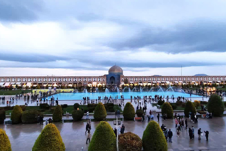 ورود گردشگران به جاذبه های استان اصفهان لحظه به لحظه در حال افزایش است/ آمار بازدید گردشگران در دومین روز از عیدفطر رکورد نوروز را شکست ورود گردشگران به جاذبه های استان اصفهان لحظه به لحظه در حال افزایش است/ آمار بازدید گردشگران در دومین روز از عیدفطر رکورد نوروز را شکست