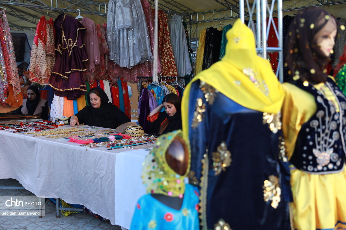 نمایش عیدانه صنایع‌دستی و هنر اقوام ایرانی در اهواز به‌مناسبت عید فطر