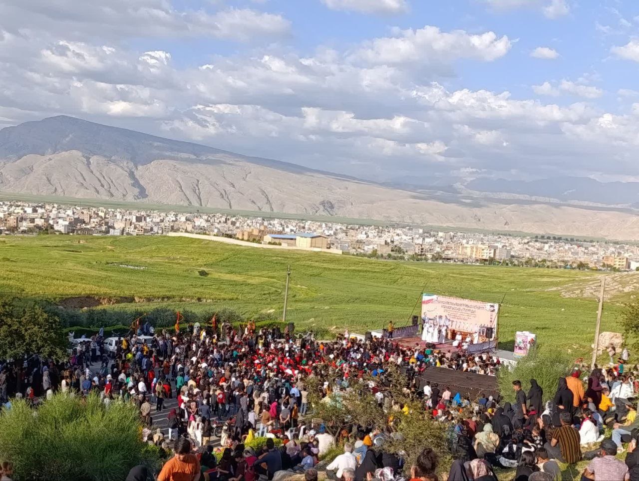 استقبال چندهزار نفری از جشن اقوام ایرانی در ایذه