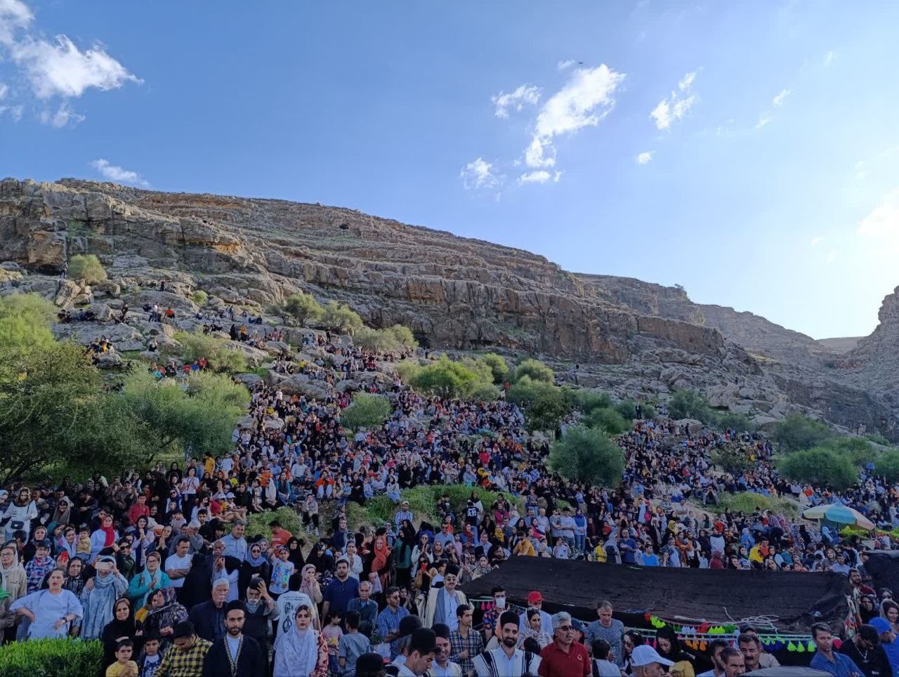 استقبال چندهزار نفری از جشن اقوام ایرانی در ایذه