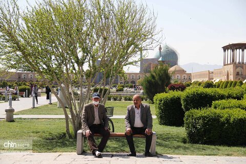 چهار باغ و میدان نقش جهان اصفهان در 27 فروردین ماه 1403