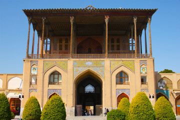 تعطیلی کاخ عالی‌قاپو اصفهان در روز ۳۰ فروردین