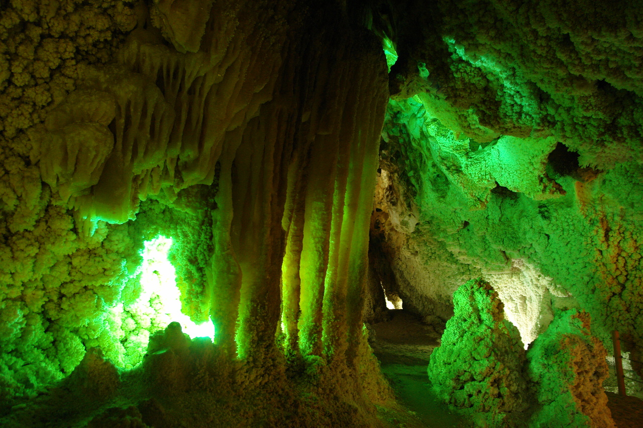 غار نخجیر، زیبایی‌های پنهان در اعماق زمین