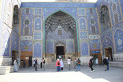 تداوم خدمات‌رسانی به گردشگران در جاذبه‌های تاریخی و پایانه‌های مسافرتی استان اصفهان