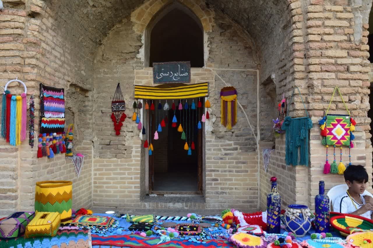 توانمندیهای اقتصادی زنان در کاروانسرای تاریخی خیرآباد بهبهان خوزستان به نمایش گذاشته شد
