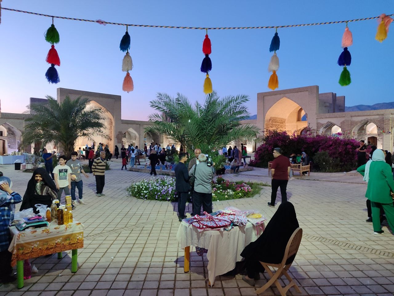 توانمندیهای اقتصادی زنان در کاروانسرای تاریخی خیرآباد بهبهان خوزستان به نمایش گذاشته شد