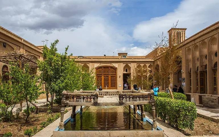 تخفیف موزه‌ها و اماکن تاریخی یزد به مناسبت روز معلم