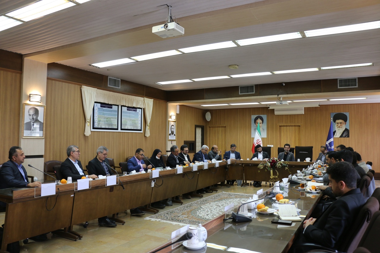 دانشگاه فردوسی مانند نخ تسبیحی برای شاهنامه پژوهان است/ مشارکت تمامی دستگاه ها برای بزرگداشت این شاعر ایرانی