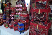 برپایی نمایشگاه صنایع‌دستی و غذاهای محلی در عمارت خسروآباد سنندج