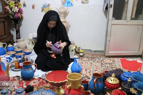 رشته های صنایع دستی در بخش مشکان شهرستان خوشاب شاملفرت بافی .تراش سنگهای قیمتی.نقاشی و نقطه کوبی روی سفال.محصولات چرمی دست دوز.گلیم بافی.جاجیم بافی دوخت لباسهای سنتی.