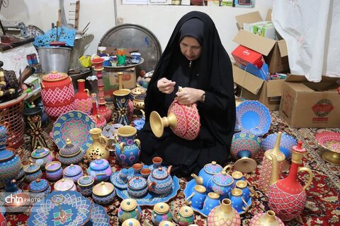 رشته های صنایع دستی در بخش مشکان شهرستان خوشاب شاملفرت بافی .تراش سنگهای قیمتی.نقاشی و نقطه کوبی روی سفال.محصولات چرمی دست دوز.گلیم بافی.جاجیم بافی دوخت لباسهای سنتی.