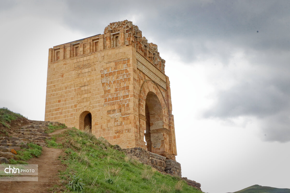پیمایش قلعه ضحاک هشترود آذربایجان شرقی