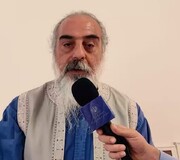 اهدای نشان برتر به هنرمند صنایع دستی استان مرکزی در عرصه کار و تولید