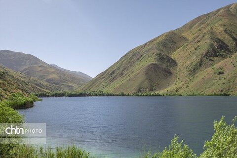 نمایی زیبا از دریاچه فیروزه ای گهر  لرستان