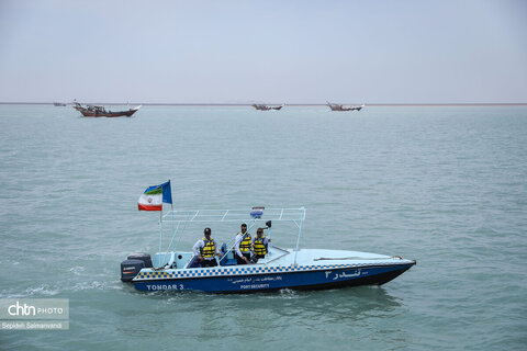 رزمایش و رژه دریایی در سواحل خوزستان به مناسبت روز ملی خلیج‌ فارس