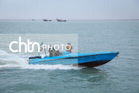رزمایش و رژه دریایی در سواحل خوزستان به مناسبت روز ملی خلیج‌ فارس