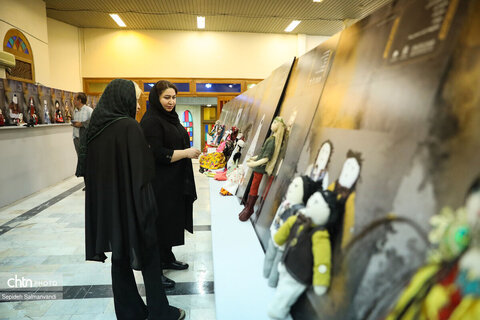 آیین افتتاح نمایشگاه عروسک های محلی اقوام ایرانی در ماهشهر