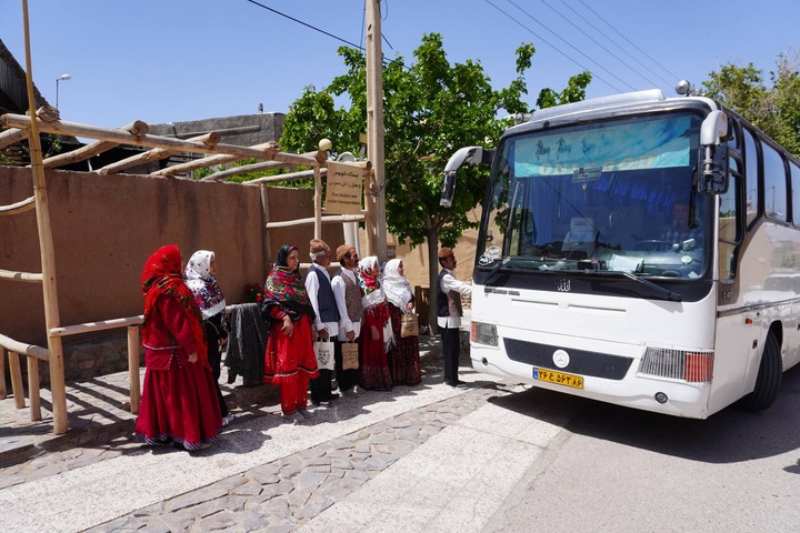 ایجاد زیرساخت‌های حمل‌ونقل عمومی و پارکینگ معلولین در روستای هدف گردشگری قلعه بالا
