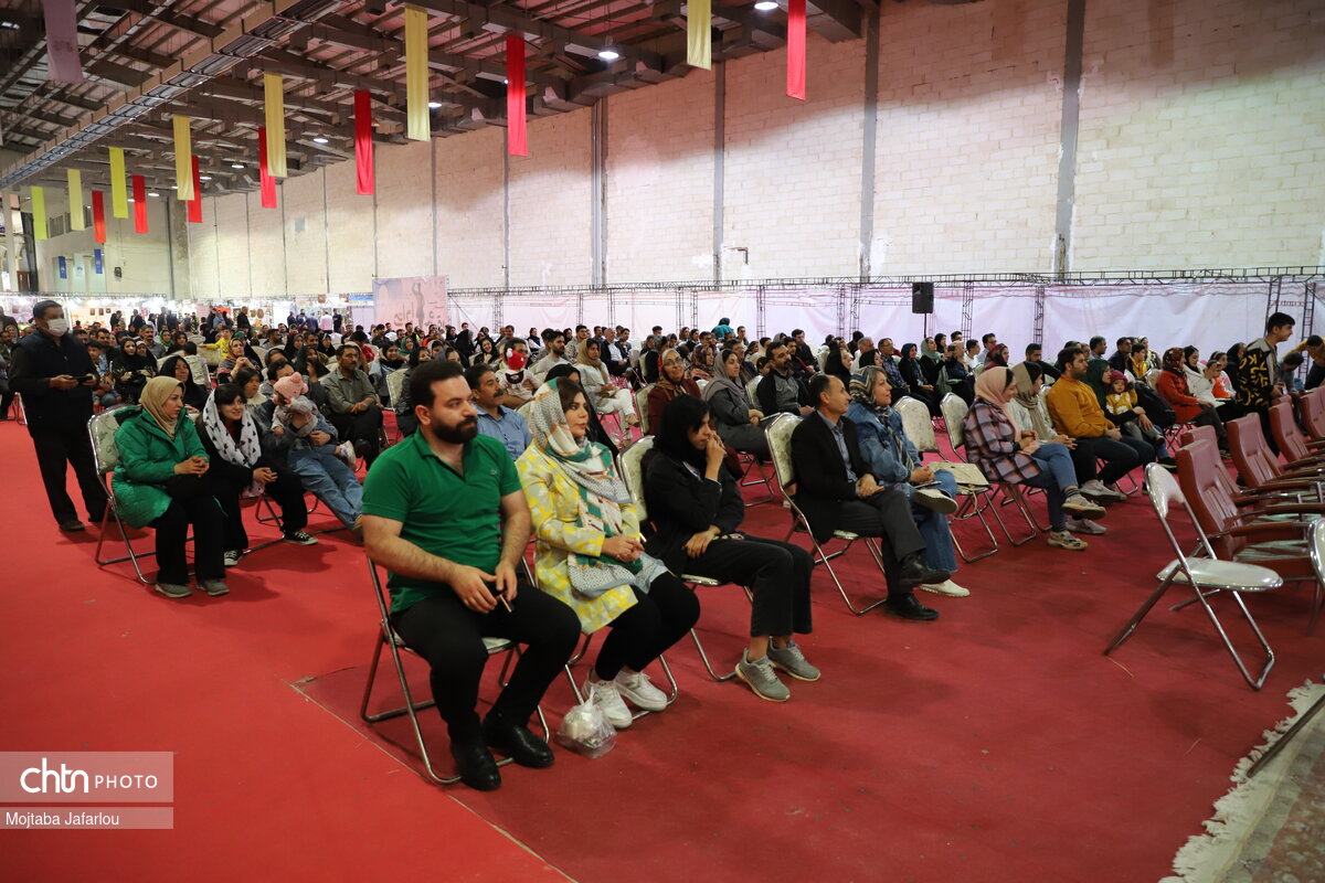 نمایشگاه و جشنواره اقوام ایرانی در زنجان افتتاح شد