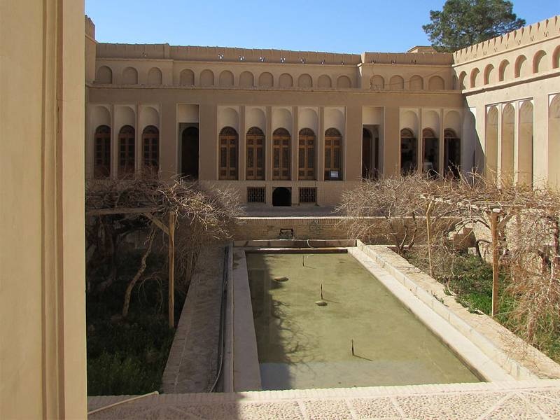 بادگیر دوطرفه خانه آقازاده ابرکوه در جهان منحصربهفرد است