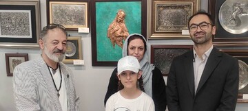 از گل و برگ تا چهره شهید طهرانی مقدم آثار قلمزنی کودک ۱۰ ساله