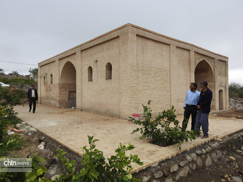 بخش از مقبره سالاررضا شهرستان عنبرآباد کرمان مرمت شد