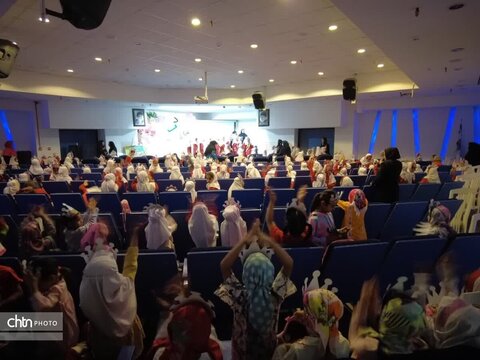 جشن الفبای ۱۶۸ دانش آموز دختر در موزه منطقه‌ای جنوب شرق برگزار شد