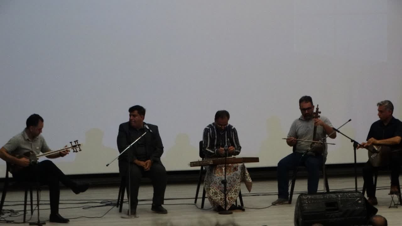 تجلیل مدیرکل میراثفرهنگی خوزستان از عوامل ستاد سفر نوروز شهرستان دزفول