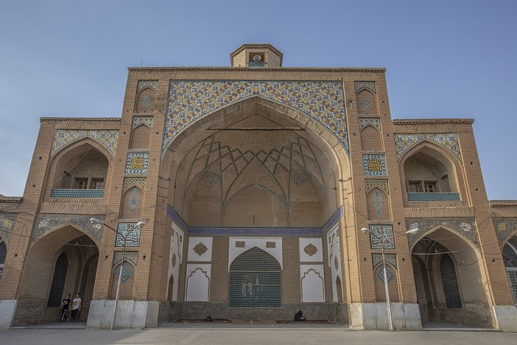 تزئینات مسجد سلطانی بروجرد، آرام‌بخش، روحانی و معنوی