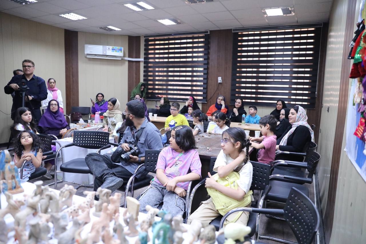 آشناسازی کودکان خوزستانی با عروسکهای باستانی و محلی خوزستان