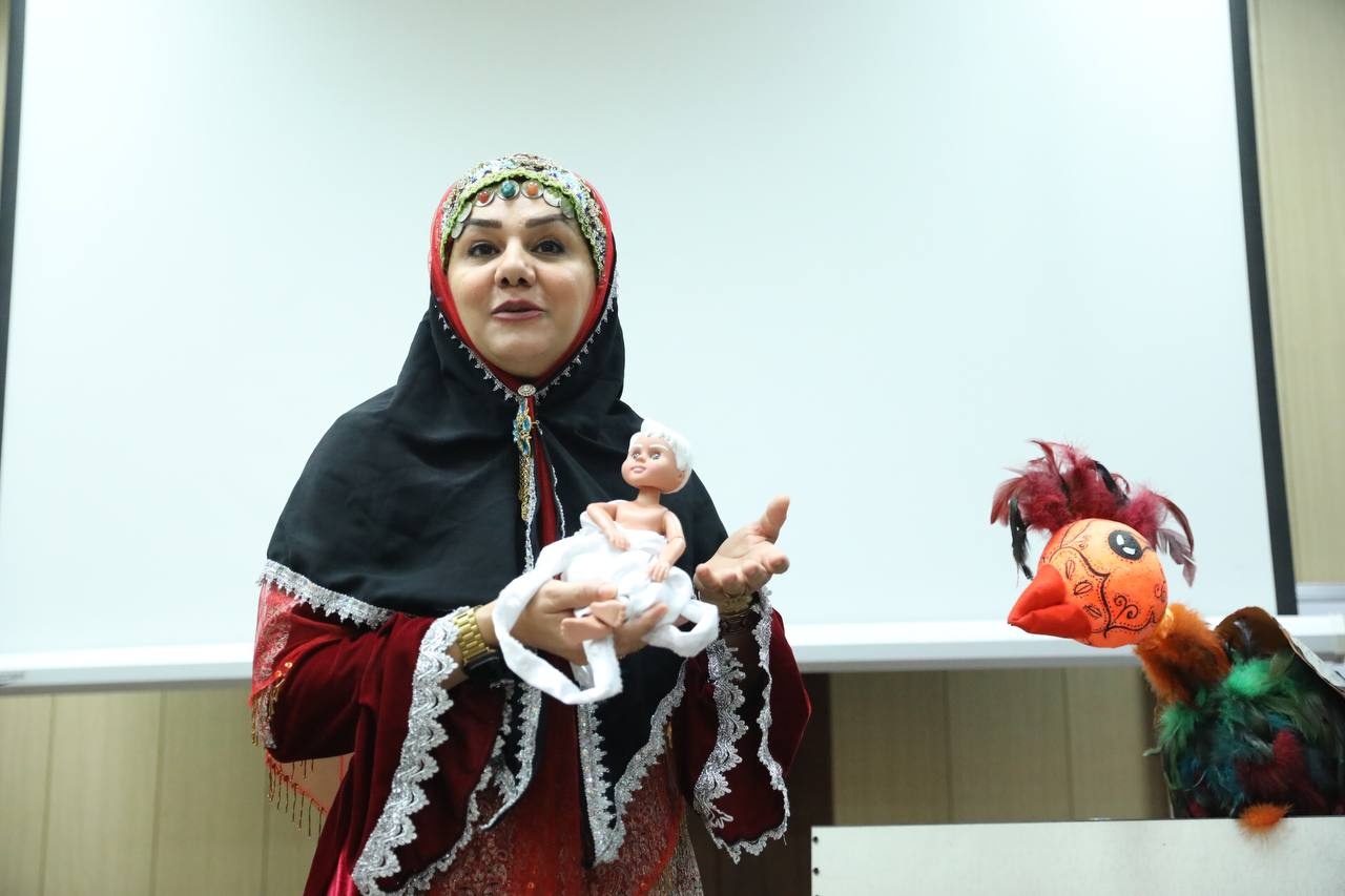 آشناسازی کودکان خوزستانی با عروسکهای باستانی و محلی خوزستان