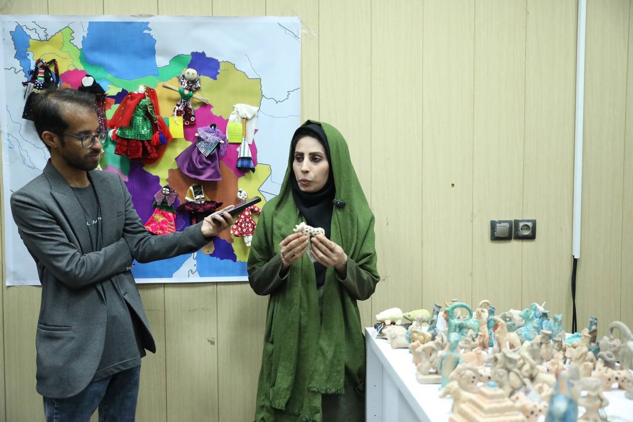 آشناسازی کودکان خوزستانی با عروسکهای باستانی و محلی خوزستان