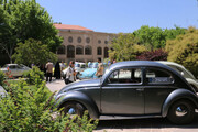 برپایی نمایشگاه خودروهای تاریخی در کاخ چهلستون اصفهان